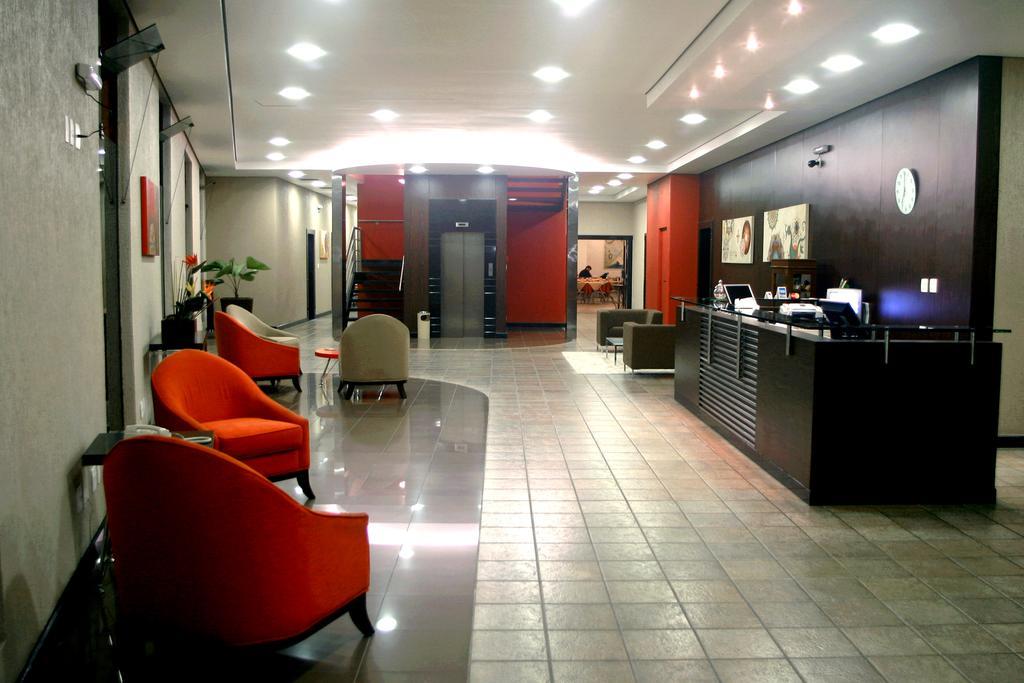Hotel Dom Henrique Timóteo 外观 照片