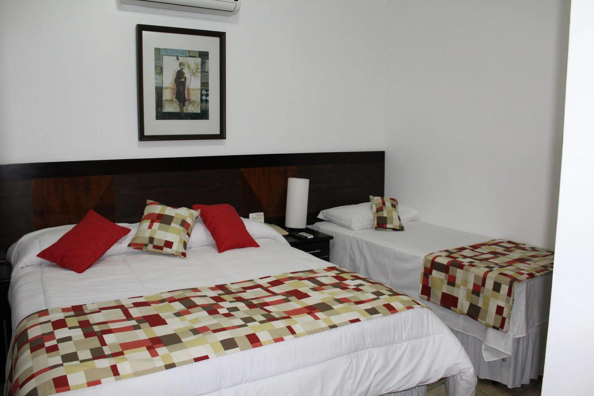 Hotel Dom Henrique Timóteo 外观 照片