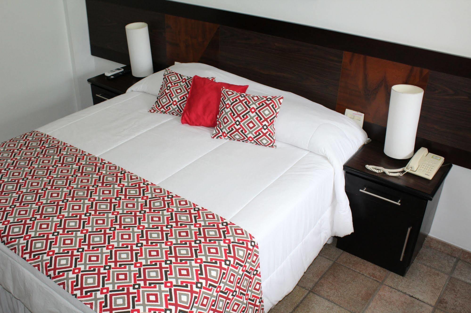 Hotel Dom Henrique Timóteo 外观 照片