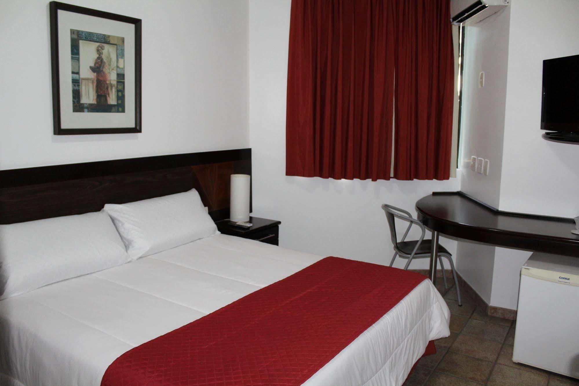 Hotel Dom Henrique Timóteo 外观 照片